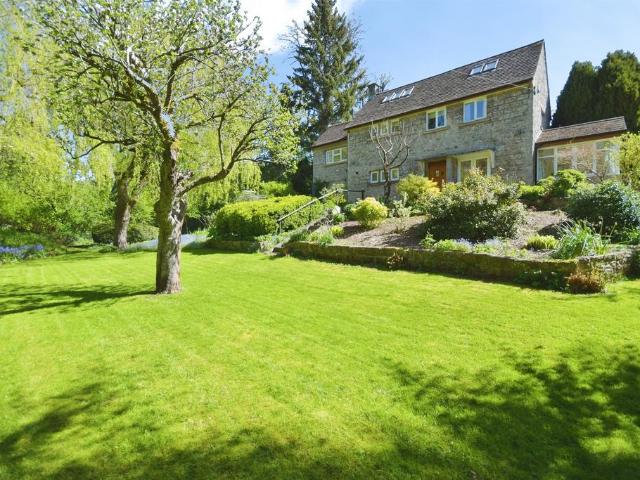 House for sale in Froggatt, East Midlands