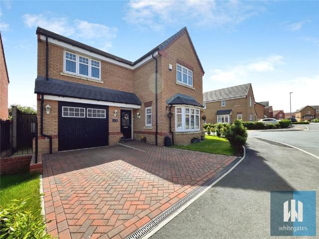 House for sale in Fixby, West Yorkshire