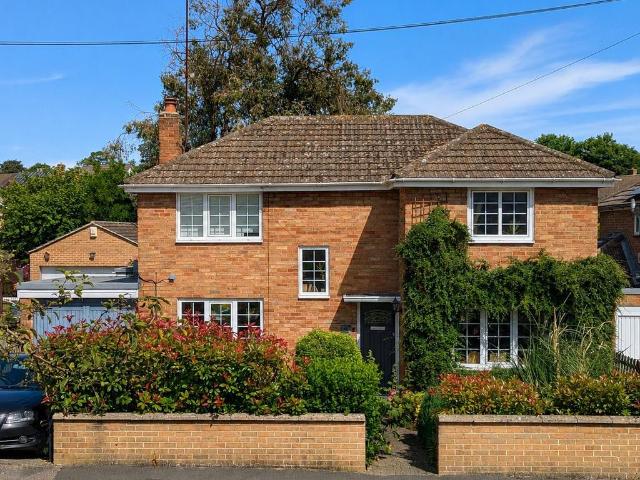 House for sale in Berrick Salome, Oxfordshire