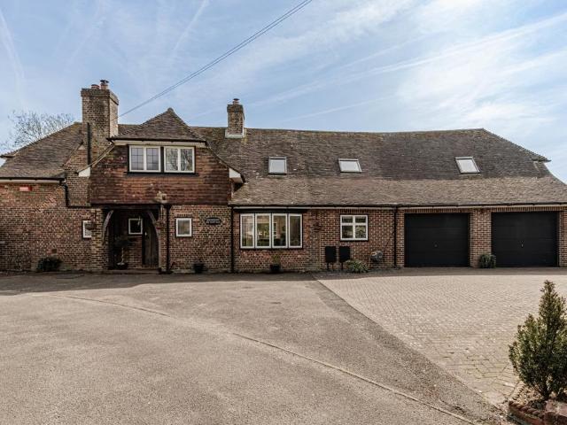 House for sale in Hawkinge, Folkestone