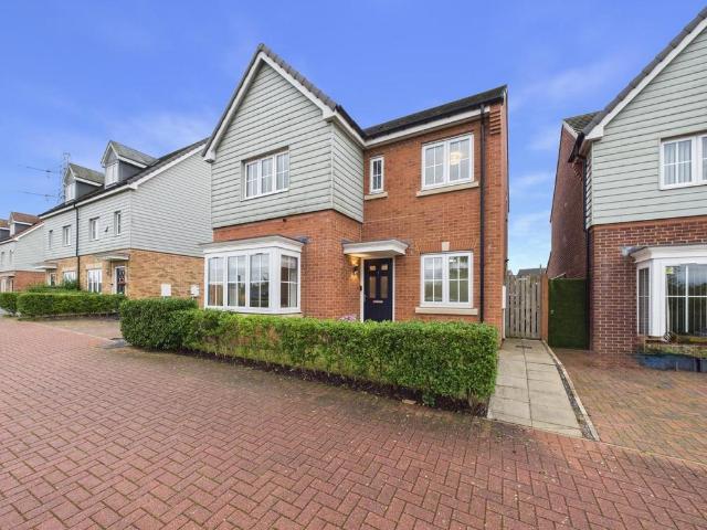 House for sale in Northumberland Park, North Tyneside