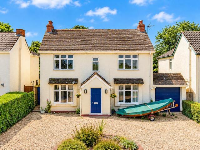 House for sale in Shurdington, Tewkesbury