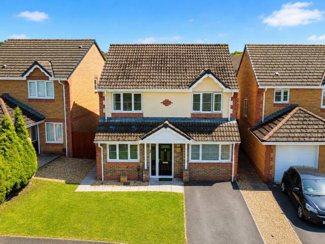 House for sale in Pontarddulais, Wales