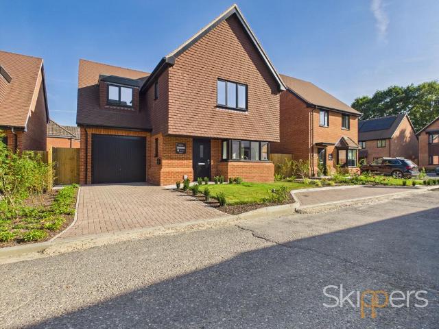 House for sale in Willesborough Lees, Bridgefield