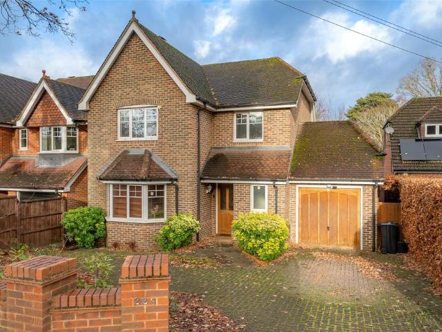 House for sale in Finchampstead