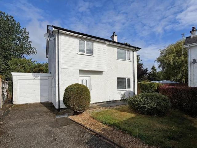 House for sale in Llanddaniel Fab, Wales