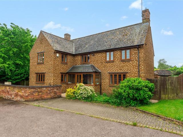 House for sale in Eydon, Northamptonshire