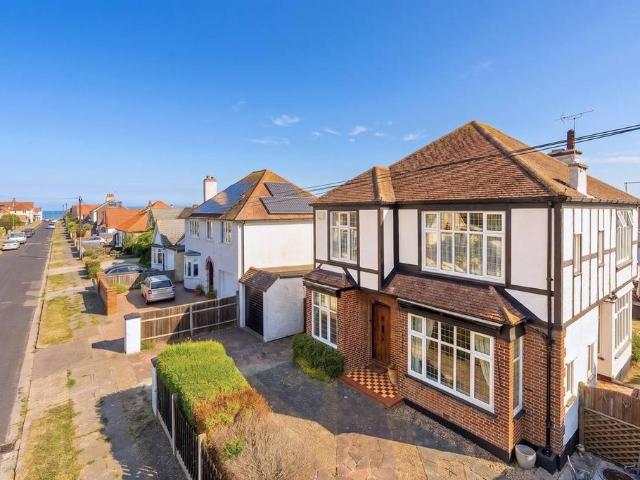 House for sale in Hampton, The Bridge