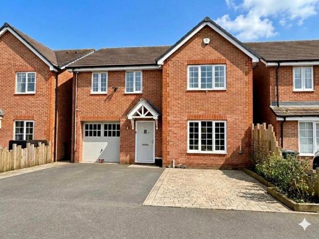 House for sale in Lower Farm Estates, Camp Hill
