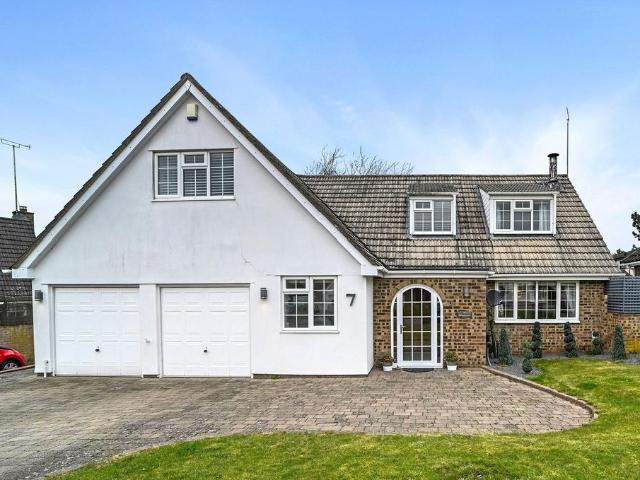 House for sale in Duton Hill, Essex