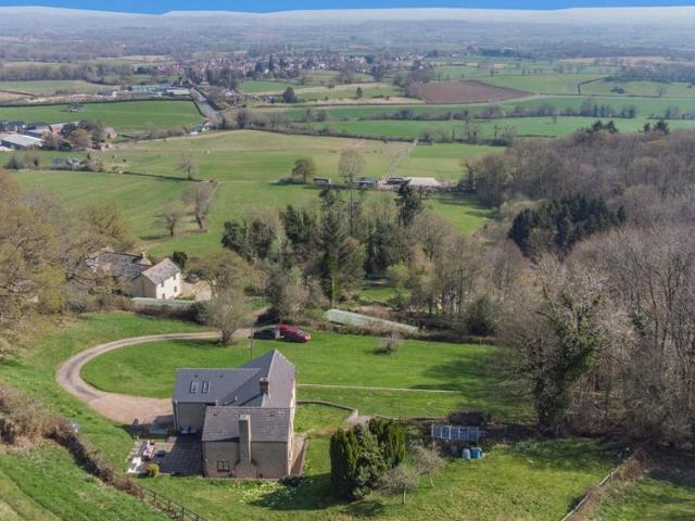 House for sale in Bromsberrow Heath, Gloucestershire