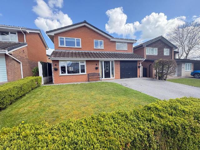 House for sale in Holmes Chapel