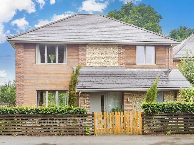 House for sale in Perryfields, West Sussex