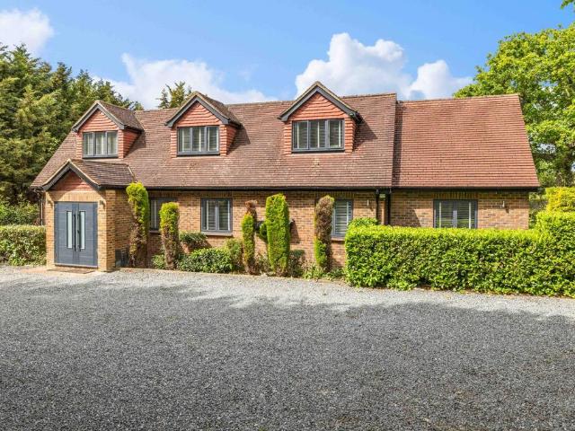 House for sale in Ramsden Bellhouse, Essex