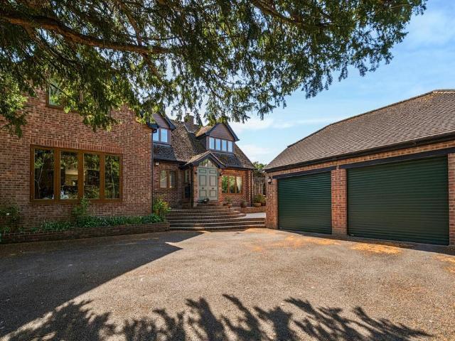 House for sale in Itchen, Hampshire