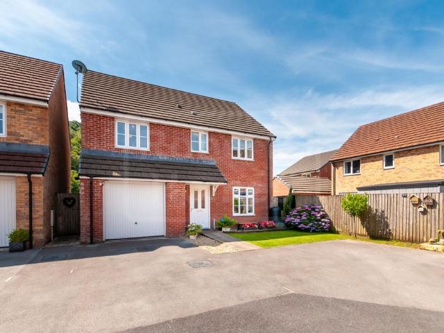 House for sale in Ystalyfera, Wales