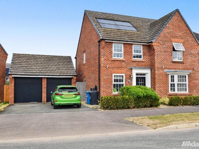House for sale in Sandymoor, Halton
