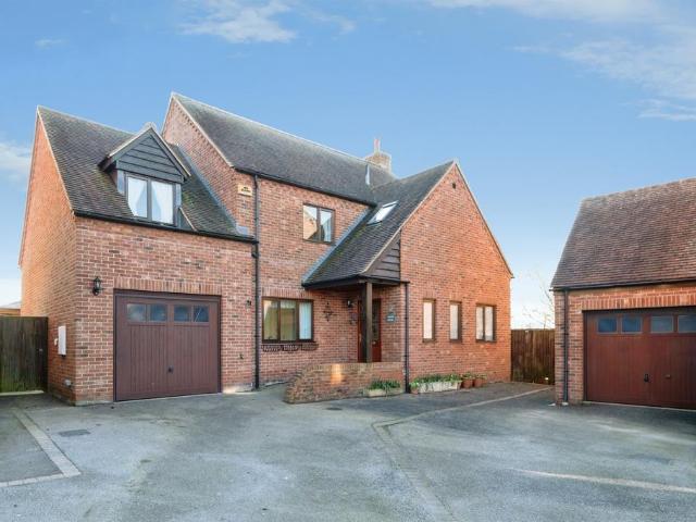 House for sale in Grendon Underwood