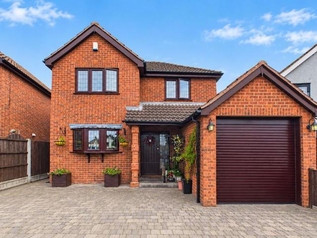 House for sale in Stanford-le-Hope, Essex