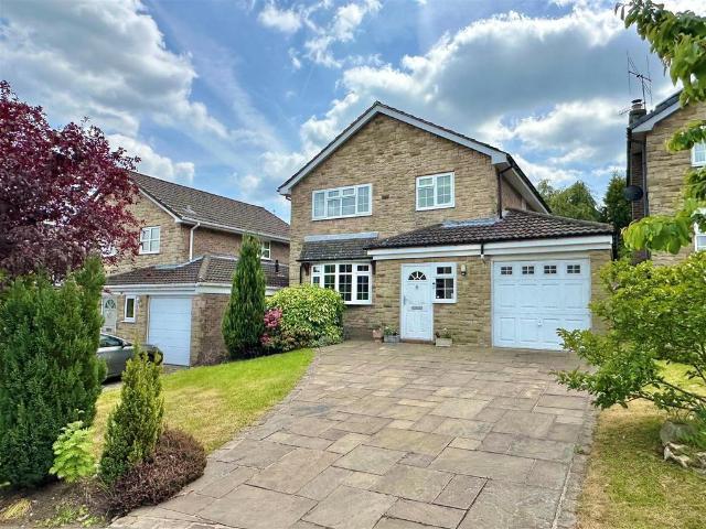 House for sale in Hockerley, Charlesworth