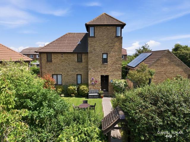 House for sale in Langdon Hills, Essex