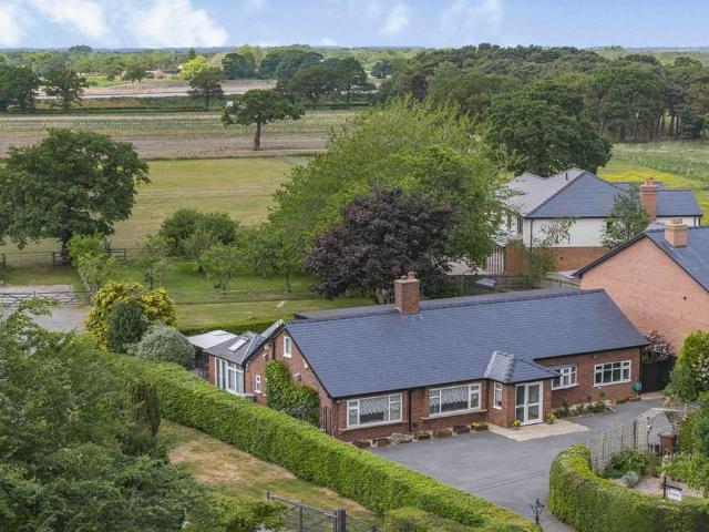 House for sale in Cranage