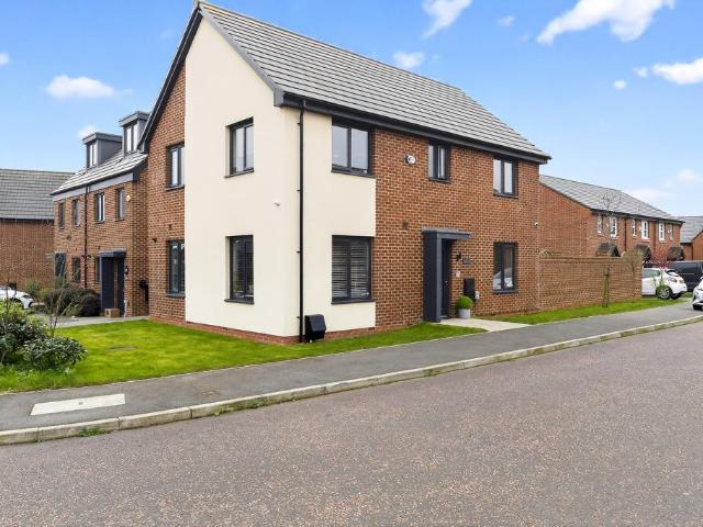 House for sale in Burnedge, Greater Manchester