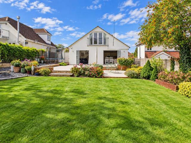 House for sale in Corner Hall, Dacorum