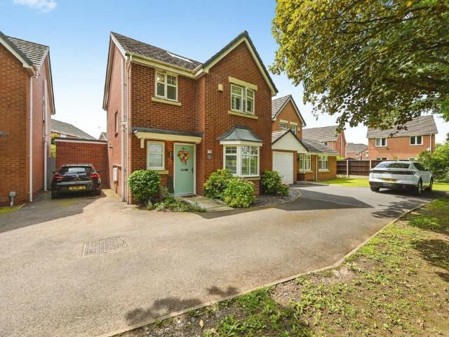 House for sale in Hood Manor, Warrington