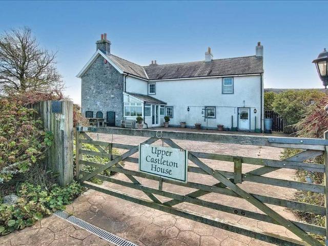 House for sale in Hundleton, Wales