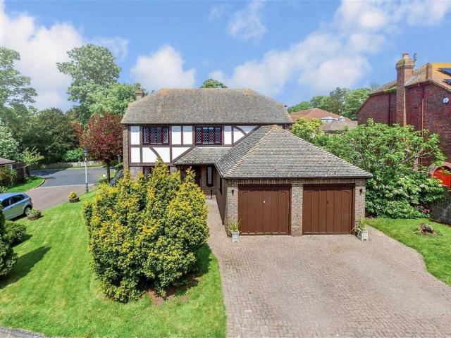 House for sale in Bromstone, Acol