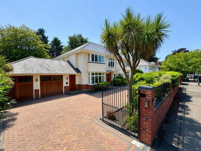 House for sale in Talbot Village, Bournemouth