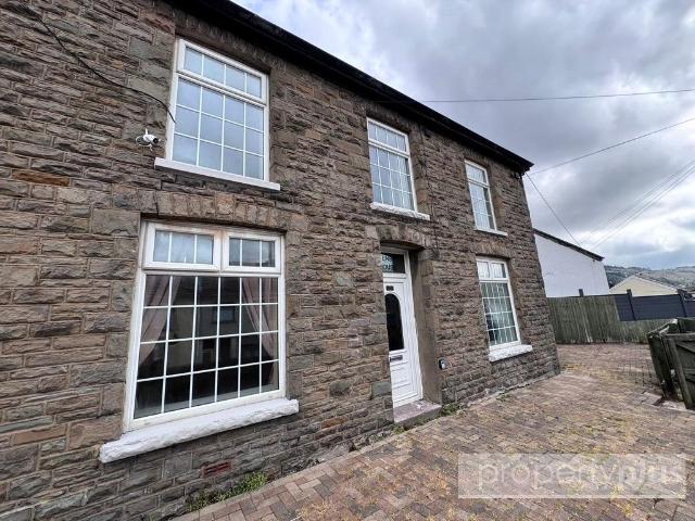 House for sale in Ystrad