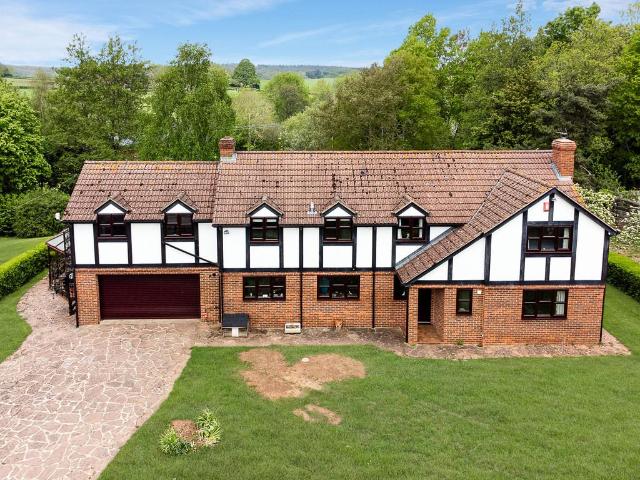 House for sale in Bromsberrow Heath, Gloucestershire