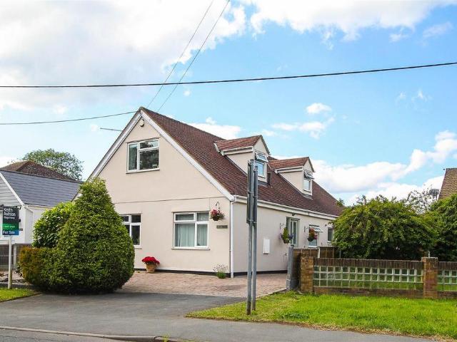 House for sale in Blackmore, Hook End and Wyatts Green, Navestock Side