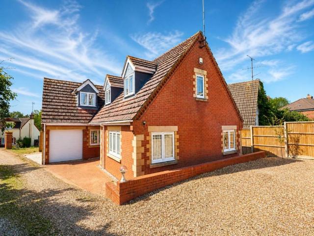 House for sale in Higham Ferrers
