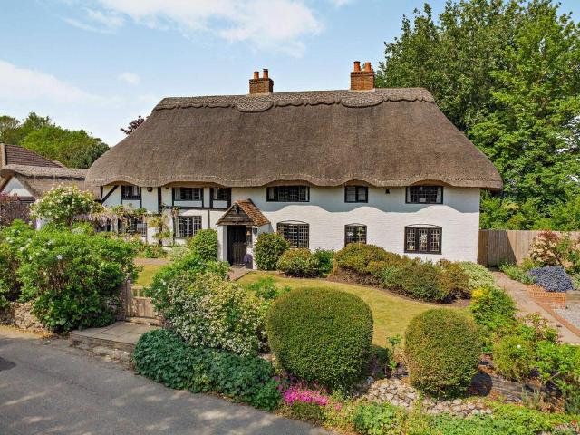 House for sale in Oad Street, Kent