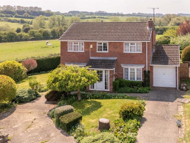 House for sale in Desborough