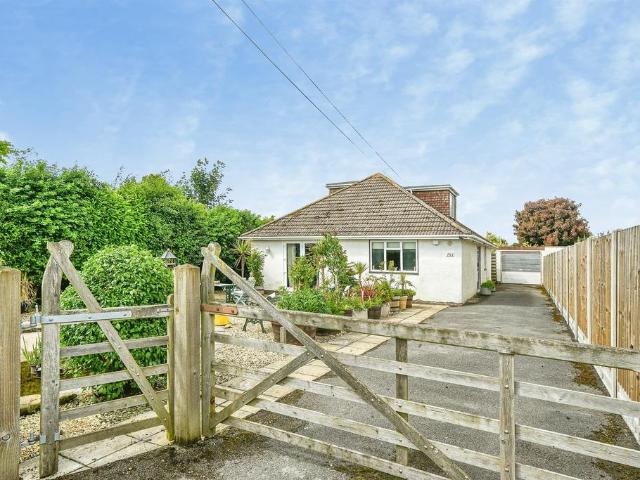 House for sale in East Gomeldon, Porton