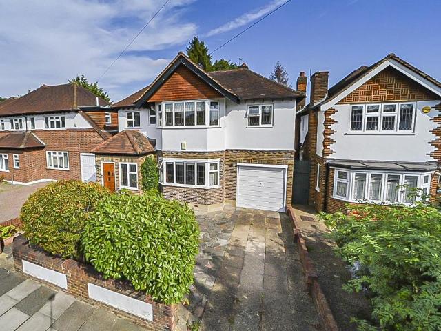 House for sale in Royal Borough of Kingston upon Thames, Greater London