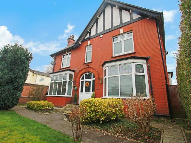 House for sale in Over Hulton, Lee Bank
