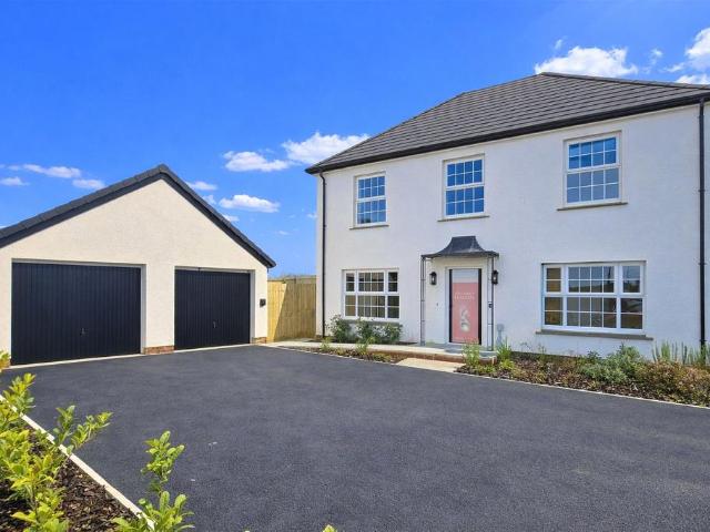 House for sale in Kilkhampton, Cornwall