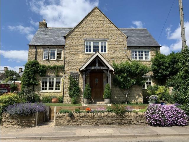House for sale in Pytchley