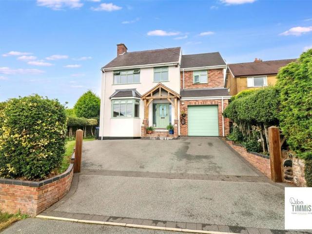 House for sale in Kingsley Moor, Staffordshire