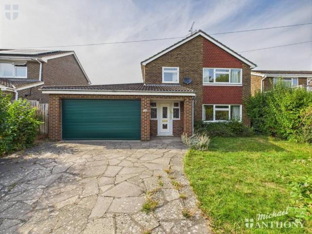 House for sale in Bedgrove, Aylesbury