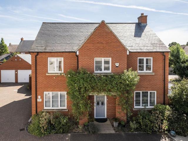 House for sale in Stotfold, Bedfordshire