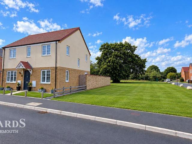 House for sale in Stokesby, Norfolk