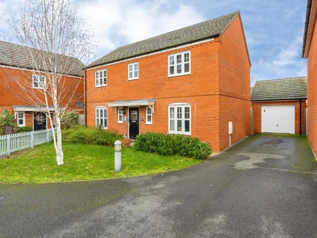 House for sale in Rushden