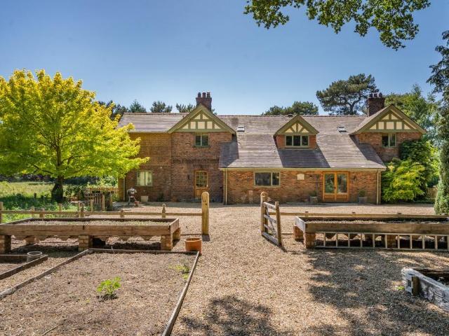 House for sale in Cotebrook, Cheshire