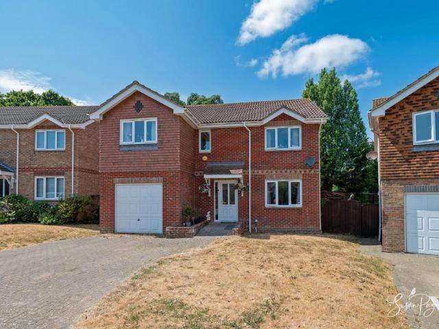 House for sale in Binstead, Ryde